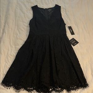 NEW WITH TAGS black lulus lace dress size S